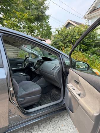 2012 Toyota, dovoz Kanada — foto 10 z 12