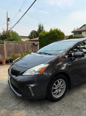 2012 Toyota, dovoz Kanada — foto 2 z 12