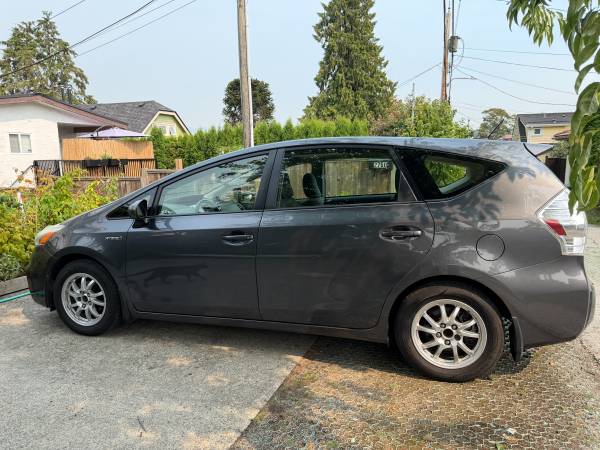 2012 Toyota, dovoz Kanada — foto 3 z 12