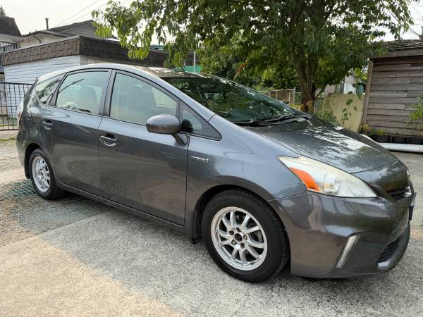 2012 Toyota, dovoz Kanada — foto 4 z 12