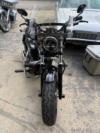 2011 Harley-Davidson, dovoz USA — foto 4 z 4