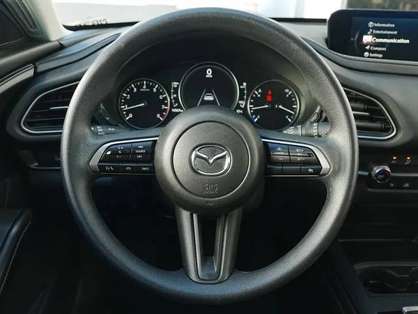 2025 Mazda, dovoz Kanada — foto 11 z 12