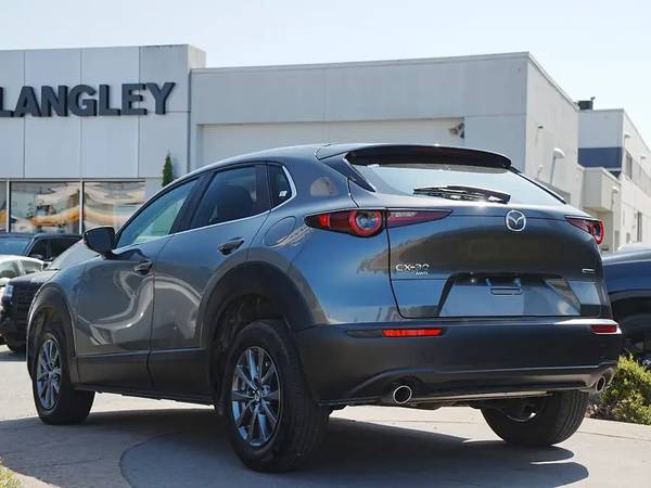 2025 Mazda, dovoz Kanada — foto 3 z 12