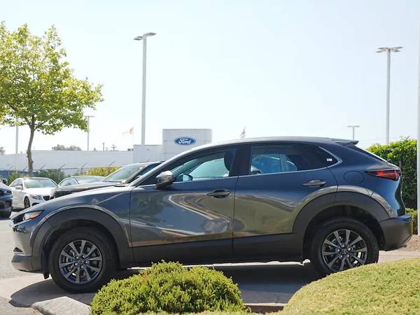 2025 Mazda, dovoz Kanada — foto 4 z 12