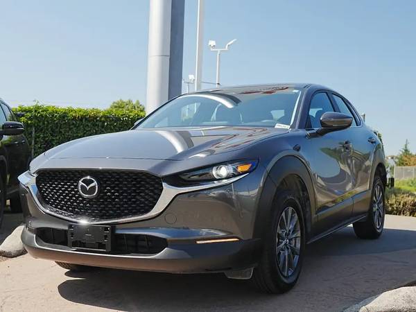 2025 Mazda, dovoz Kanada — foto 5 z 12