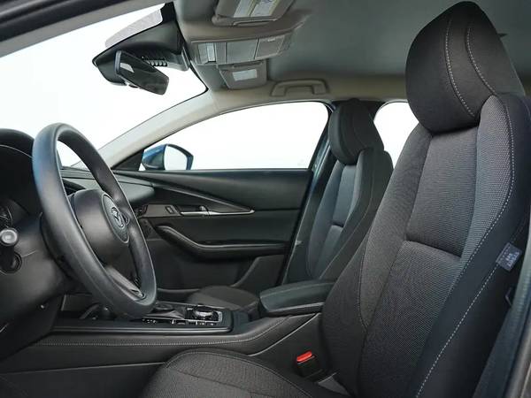2025 Mazda, dovoz Kanada — foto 7 z 12