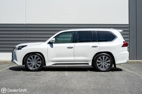 2017 Lexus, dovoz Kanada — foto 4 z 12