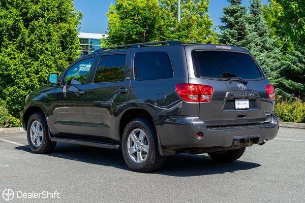 2017 Toyota, dovoz Kanada — foto 5 z 12