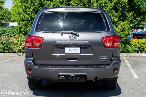 2017 Toyota, dovoz Kanada — foto 6 z 12