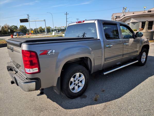 2009 GMC, dovoz Kanada — foto 3 z 5