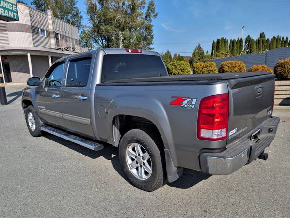 2009 GMC, dovoz Kanada — foto 4 z 5