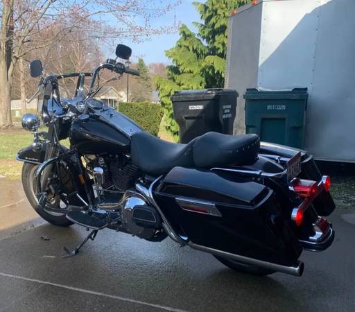 2002 Harley-Davidson, dovoz USA — foto 4 z 7