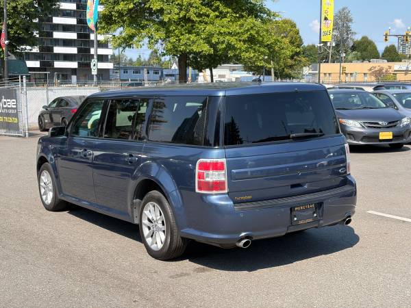 2018 Ford, dovoz Kanada — foto 2 z 12