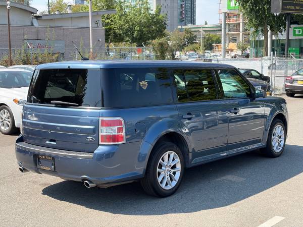2018 Ford, dovoz Kanada — foto 3 z 12