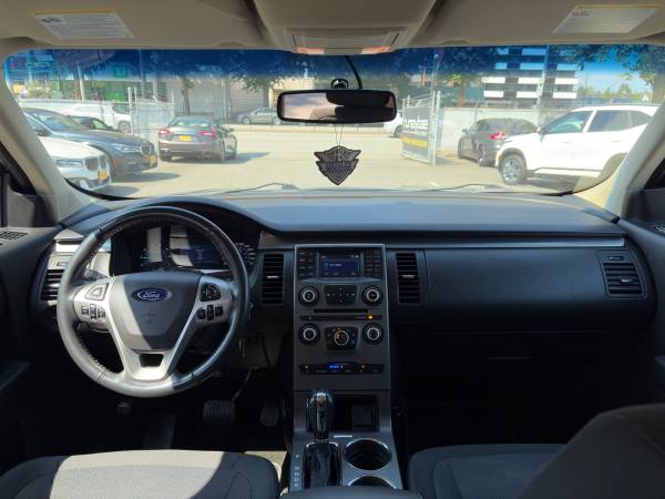 2018 Ford, dovoz Kanada — foto 8 z 12