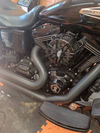 2014 Harley-Davidson, dovoz USA — foto 3 z 9