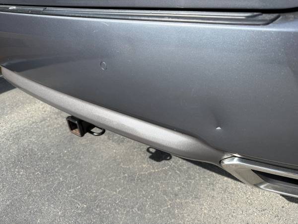 2016 Lexus, dovoz Kanada — foto 7 z 12