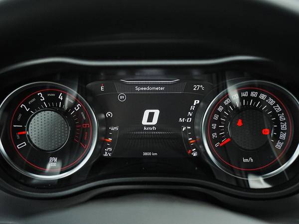 2023 Dodge, dovoz Kanada — foto 11 z 12