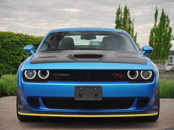 2023 Dodge, dovoz Kanada — foto 2 z 12