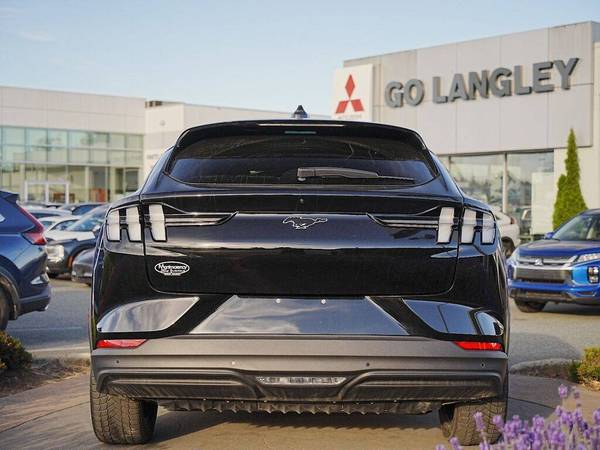 2025 Ford, dovoz Kanada — foto 4 z 12