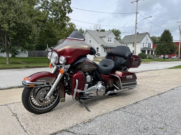 2009 Harley-Davidson, dovoz USA — foto 6 z 11