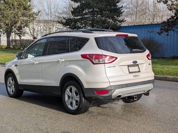 2013 Ford, dovoz Kanada — foto 3 z 9