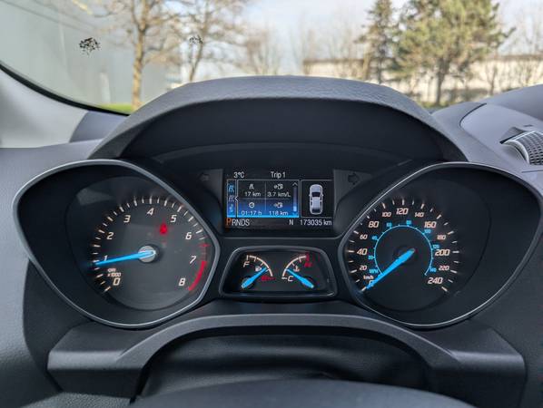 2013 Ford, dovoz Kanada — foto 5 z 9