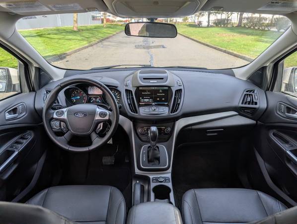 2013 Ford, dovoz Kanada — foto 6 z 9