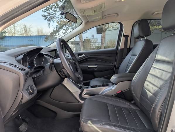 2013 Ford, dovoz Kanada — foto 7 z 9