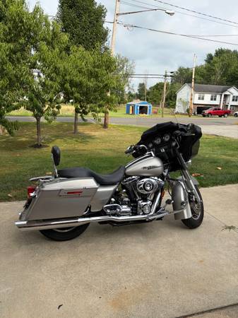 2007 Harley-Davidson, dovoz USA — foto 3 z 4