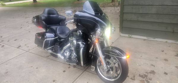 2015 Harley-Davidson, dovoz USA — foto 2 z 12