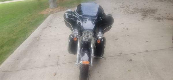 2015 Harley-Davidson, dovoz USA — foto 4 z 12