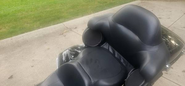 2015 Harley-Davidson, dovoz USA — foto 8 z 12