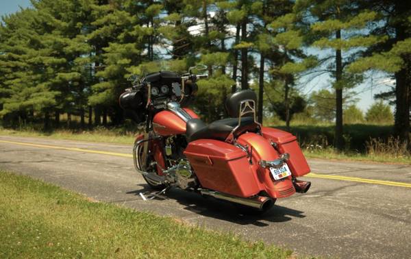2011 Harley-Davidson, dovoz USA — foto 4 z 9