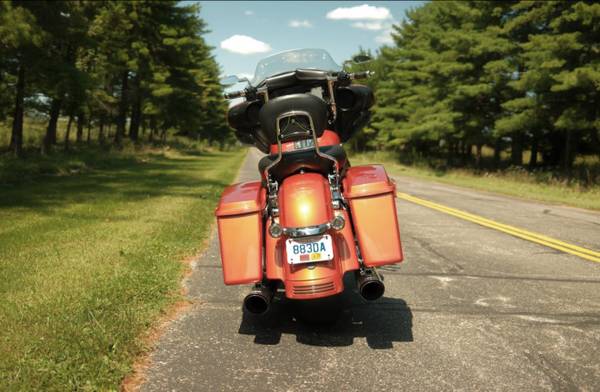 2011 Harley-Davidson, dovoz USA — foto 5 z 9