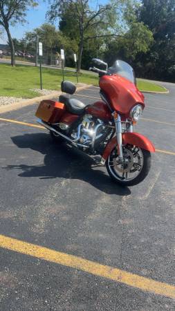 2011 Harley-Davidson, dovoz USA — foto 8 z 9