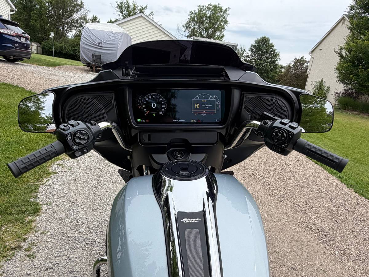 2025 Harley-Davidson, dovoz USA — foto 7 z 12