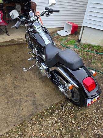2001 Harley-Davidson, dovoz USA — foto 2 z 3