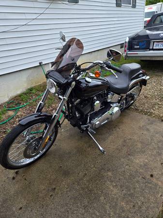 2001 Harley-Davidson, dovoz USA — foto 3 z 3