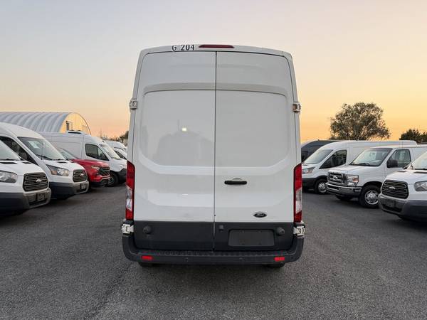 2017 Ford, dovoz Kanada — foto 4 z 12