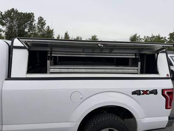 2016 Ford, dovoz Kanada — foto 12 z 12