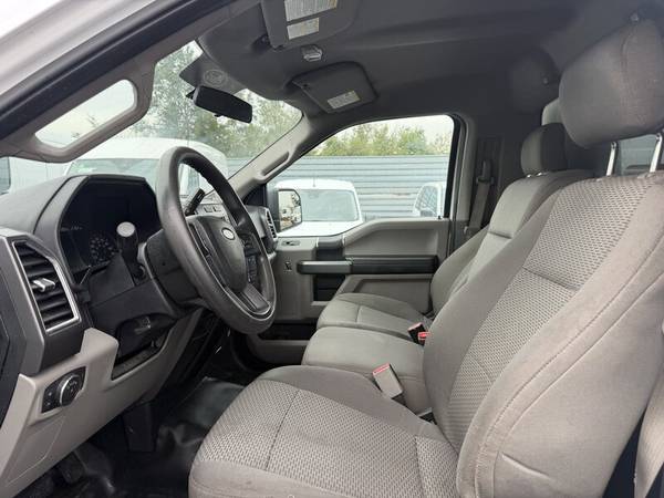 2016 Ford, dovoz Kanada — foto 9 z 12