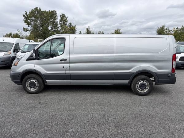 2016 Ford, dovoz Kanada — foto 2 z 12