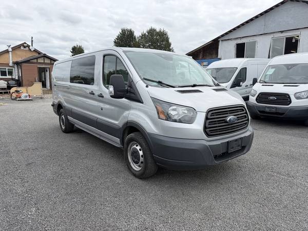 2016 Ford, dovoz Kanada — foto 7 z 12