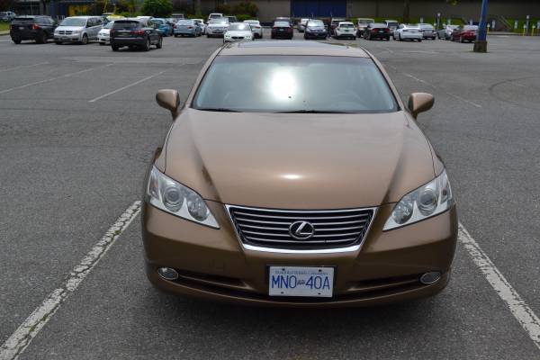 Lexus, dovoz Kanada — foto 9 z 12