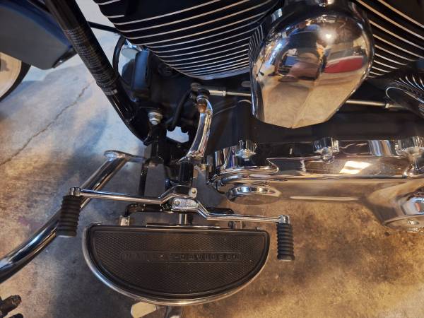 2009 Harley-Davidson, dovoz USA — foto 12 z 12