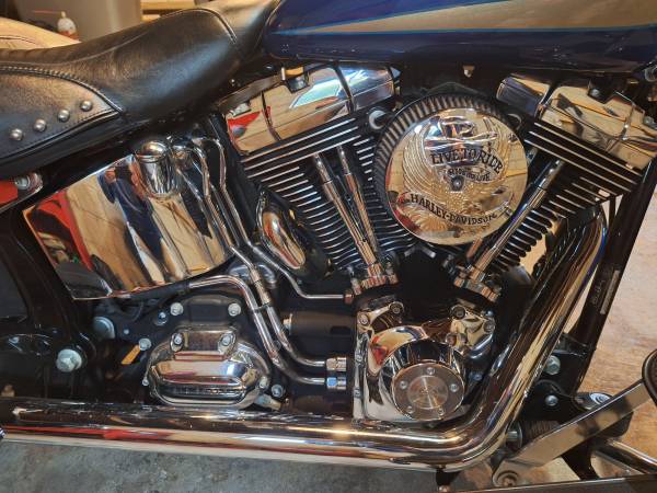 2009 Harley-Davidson, dovoz USA — foto 9 z 12
