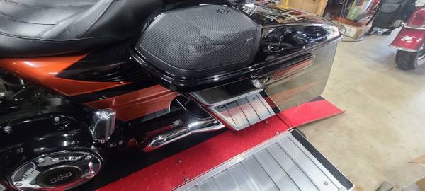2017 Harley-Davidson, dovoz USA — foto 10 z 12