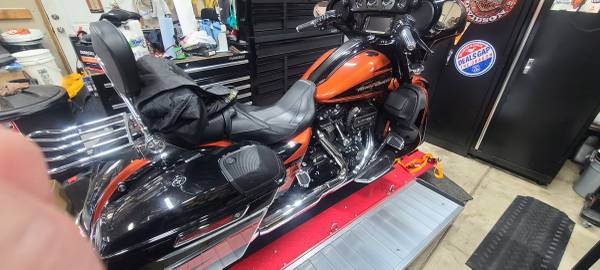 2017 Harley-Davidson, dovoz USA — foto 2 z 12