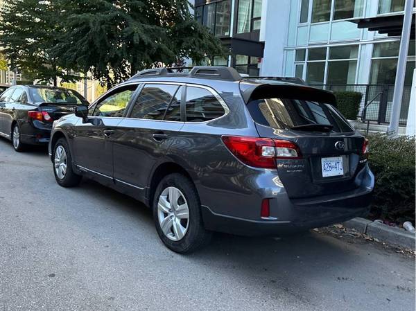 2016 Subaru, dovoz Kanada — foto 3 z 8